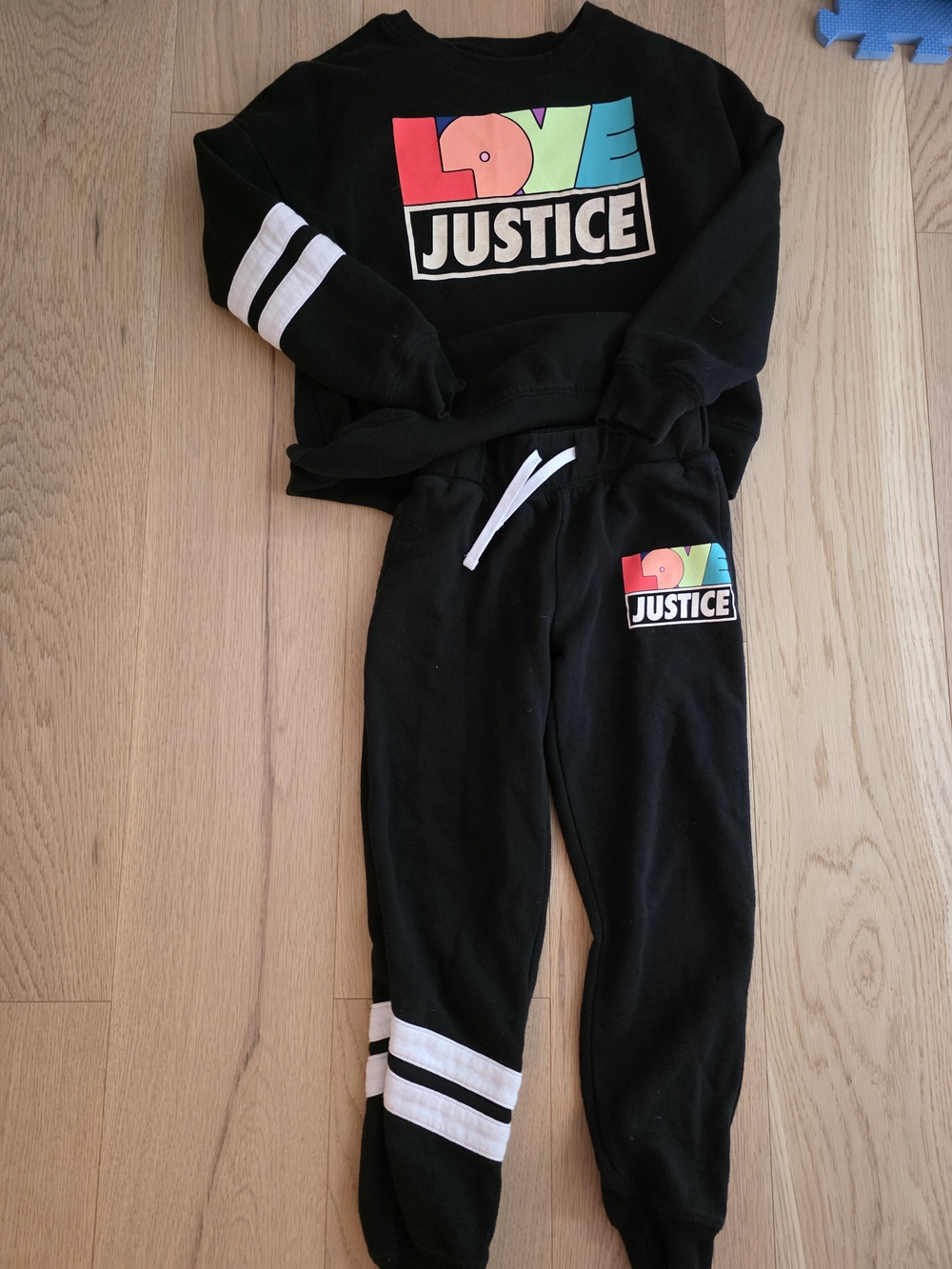 Justice Kids Black Sweatpants with Colorblock 'LOVE' Logo Size Kids Med 10